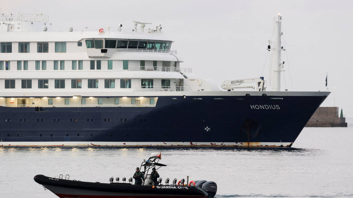 Rat-virus stricken cruise ship arrives in Tenerife as Brits on board set to be flown to Merseyside hospital