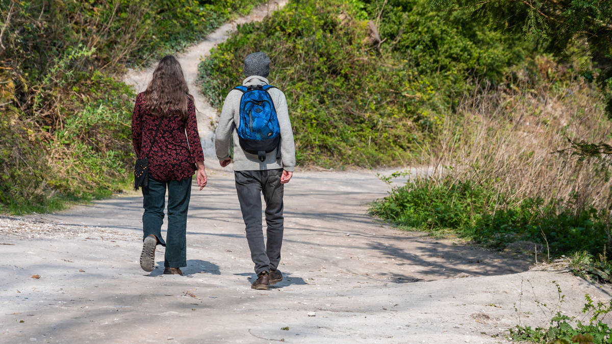 Dieters who want to keep weight off ‘should walk 8,500 steps per day’