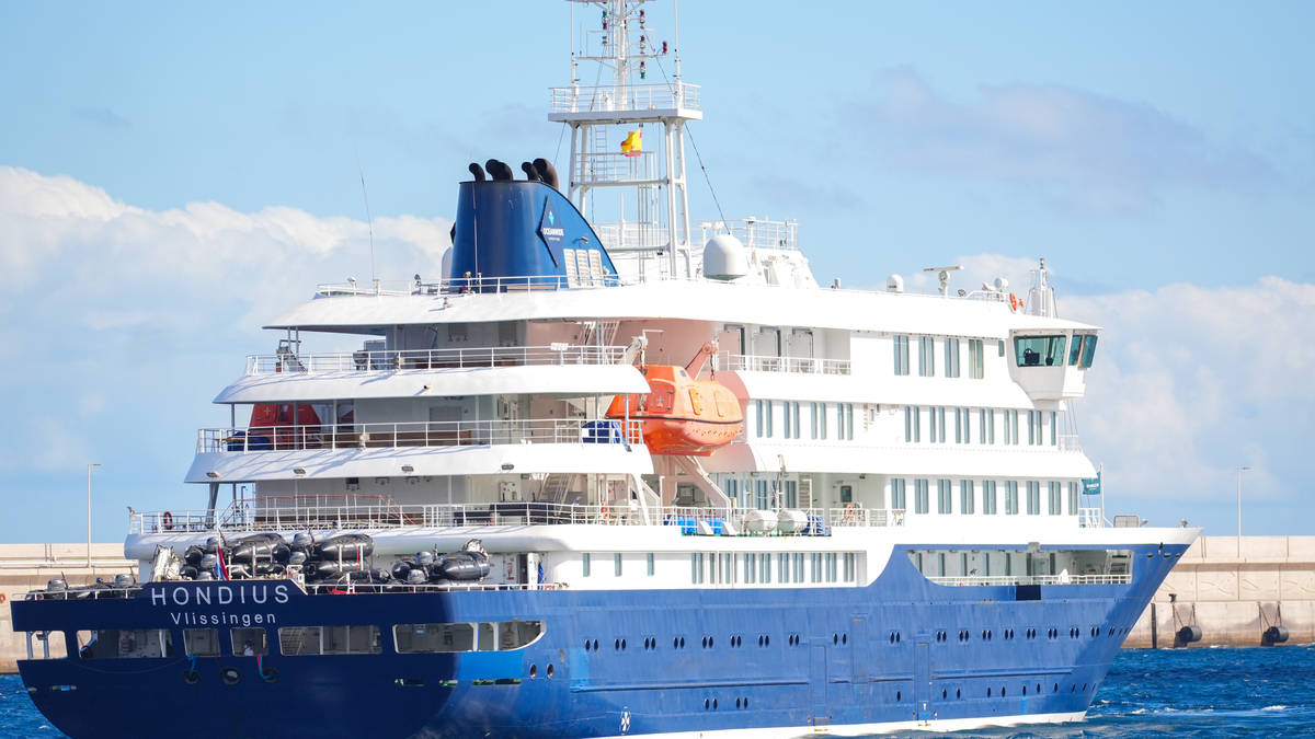 Testing ‘well underway’ for rat-virus cruise Britons isolating at UK hospital