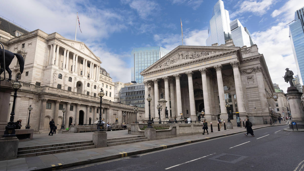 UK borrowing costs hit 28-year high as pressure mounts on Starmer