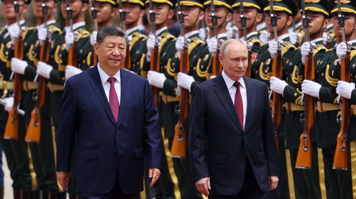 'Old friends' Xi and Putin to meet in Beijing 'for tea' after Trump ...