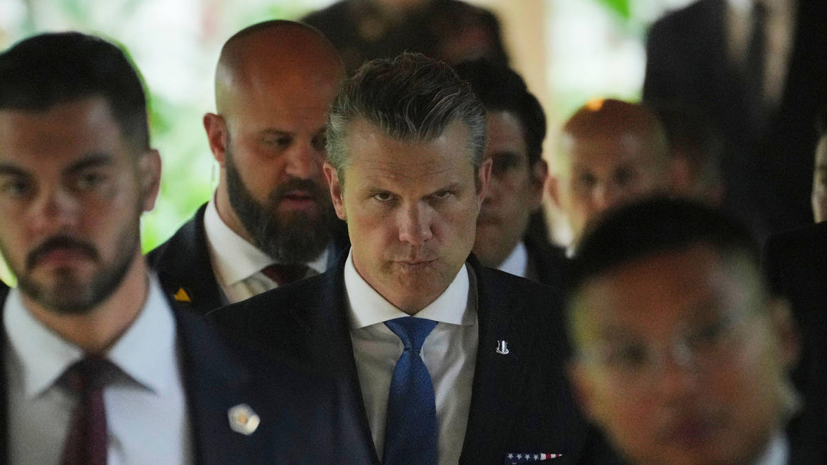 US forces ready to resume attacks in Persian Gulf, Hegseth warns