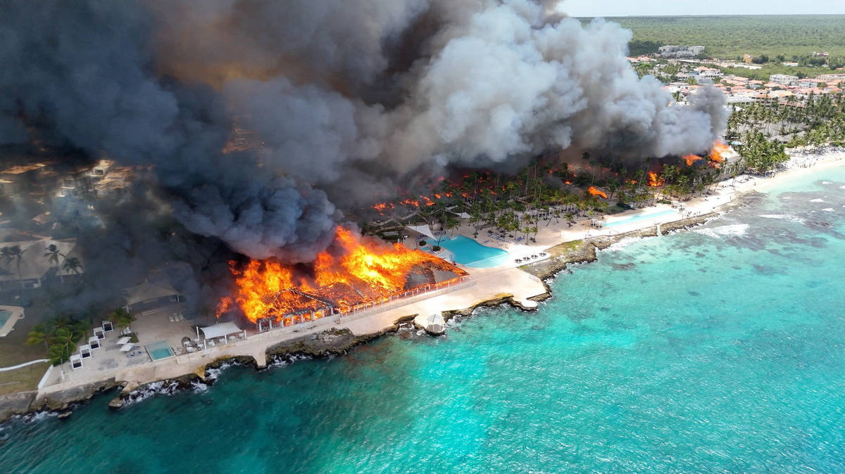 Tourist dies after huge fire destroys luxury beach resort in Dominican Republic