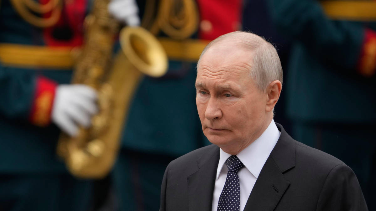 Russian journalist found dead from 'mushroom poisoning' after revealing Putin's secret relationship