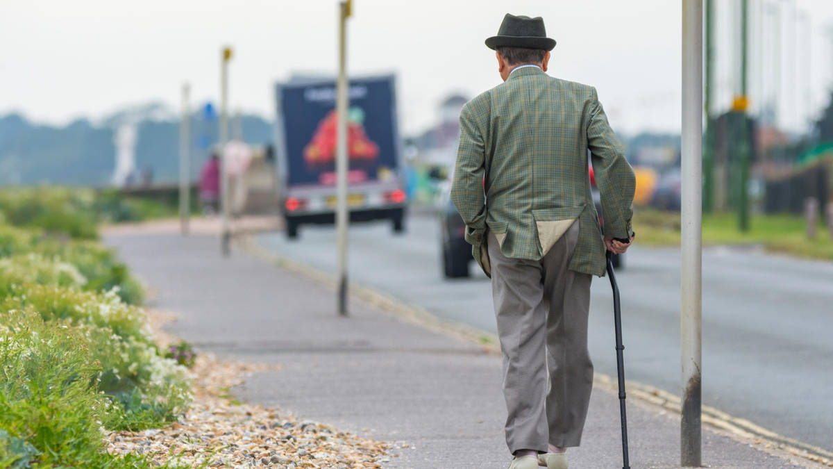 How will NHS reward people for walking 20 minutes per day?
