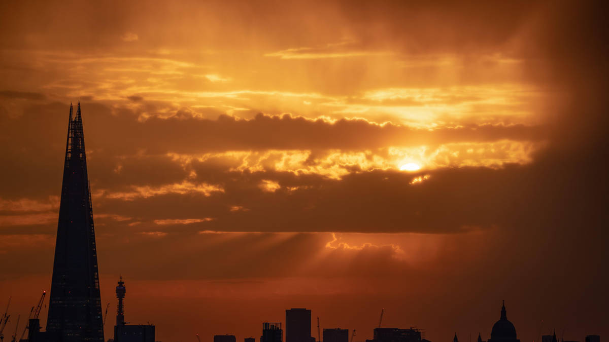 Yellow and amber heat health alerts for large parts of England and Wales extended