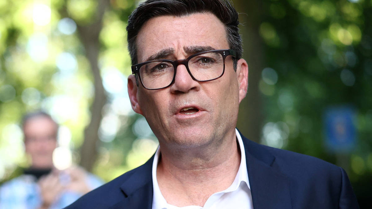 'Lynchpin of a fair society' Andy Burnham to scrap plans to curb jury trials