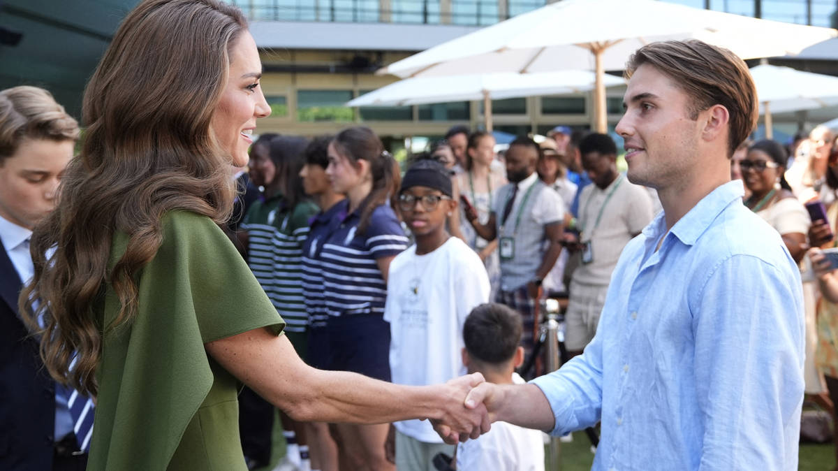 Arthur Fery offers tennis lessons to Prince George and Princess Charlotte