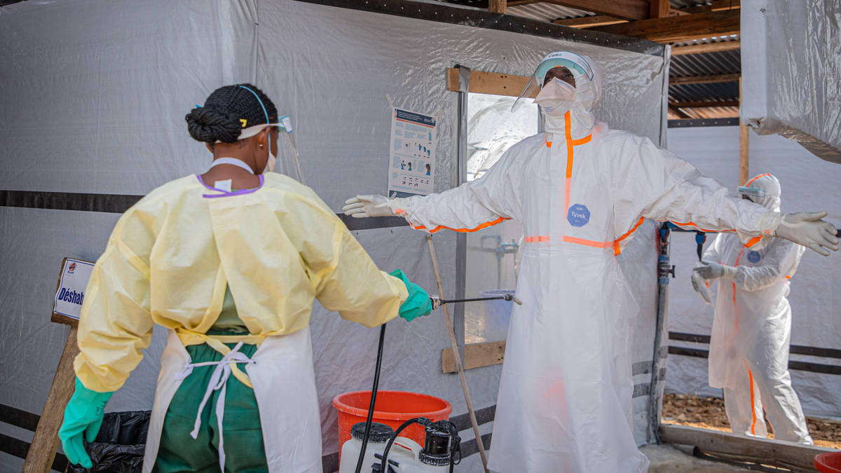 Oxford races to stop killer Ebola: New vaccine trial begins as deadly outbreak spirals in Africa