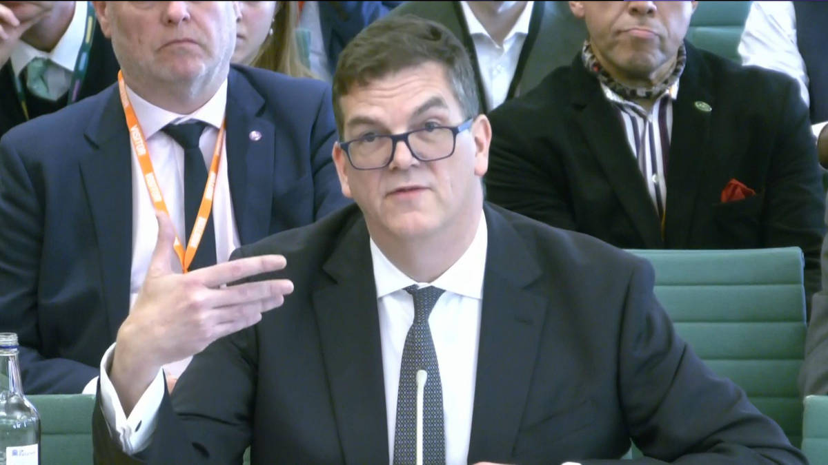Sacked civil servant boss Sir Olly Robbins launches legal challenge after being fired over Mandelson scandal
