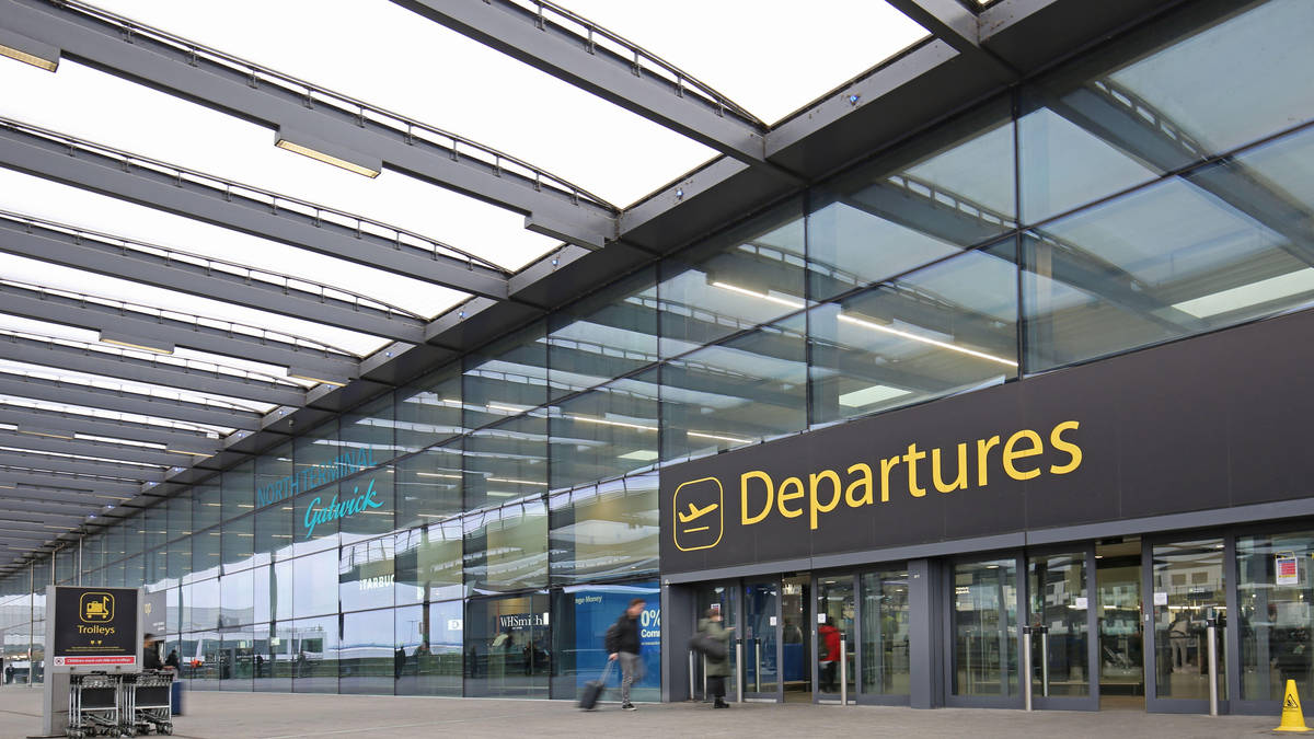 Water supply 'returning to normal' after Gatwick Airport runs dry | LBC