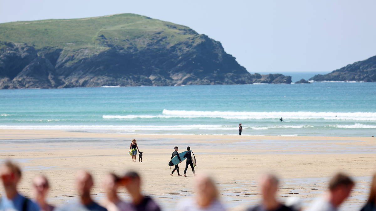 Father and daughter died after 'he tried to rescue her' from Cornwall beach as police appeal to find handbag with sentimental items