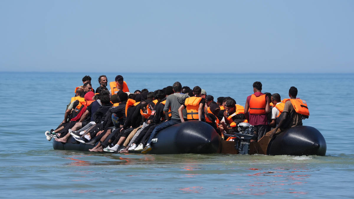 Number of people crossing in small boats tops 2,000 since Andy Burnham became PM | LBC