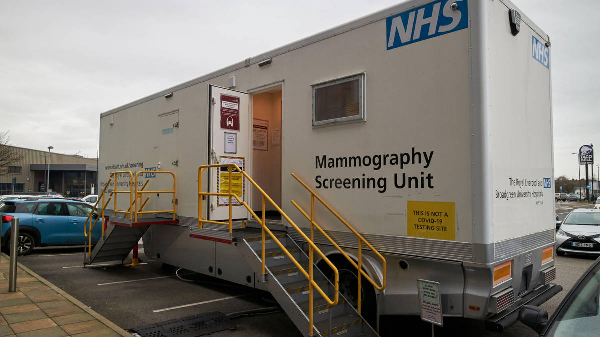 Breast cancer screening 'missing 95% of those at higher risk', Cambridge study suggests