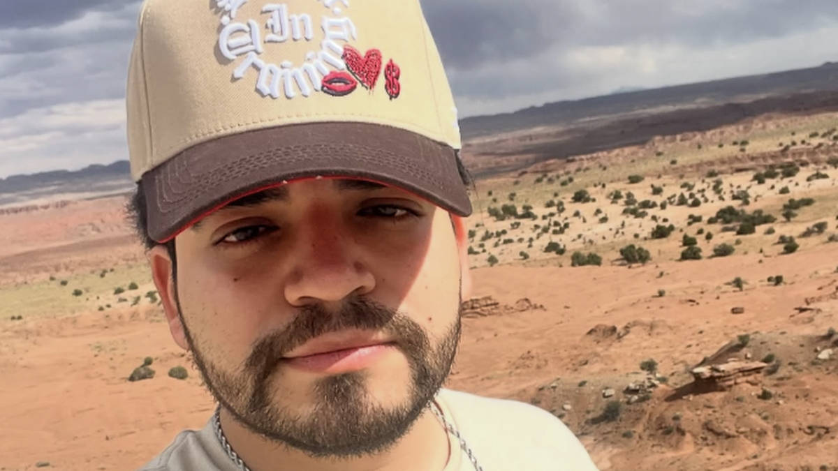 Mexican influencer gunned down in drive-by shooting while livestreaming outside KFC