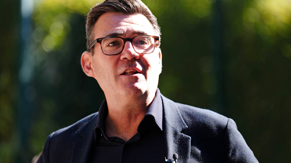 More than 100 mental health centres to open in libraries and banks - as Burnham vows to bring NHS services 'closer to home'
