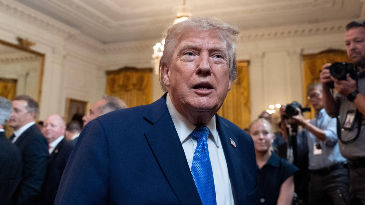 Trump launches new attempt to clamp down on birthright citizenship with ban on 'birth tourism'