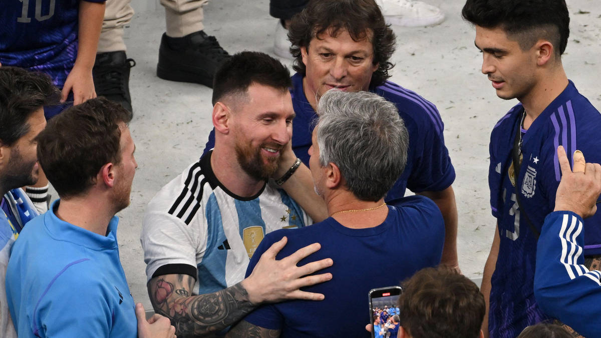 Tributes paid to Lionel Messi's father Jorge after death aged 68
