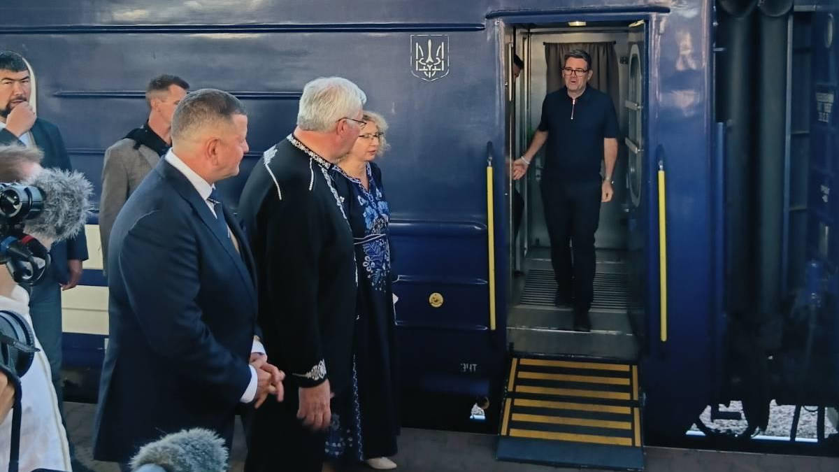 Andy Burnham arrives in Kyiv as Ukraine marks Independence Day - with PM poised to handover long-range missile blueprints