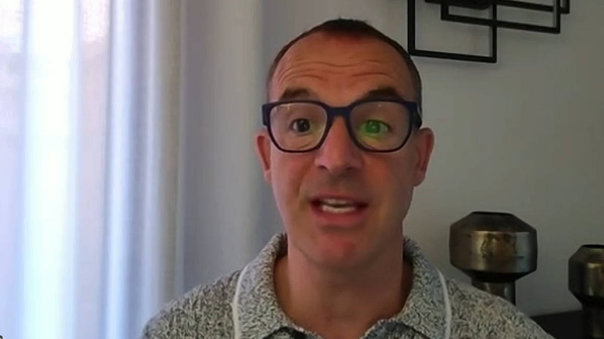 Martin Lewis predicts further energy bill rises in January as he warns customers to 'fix now'