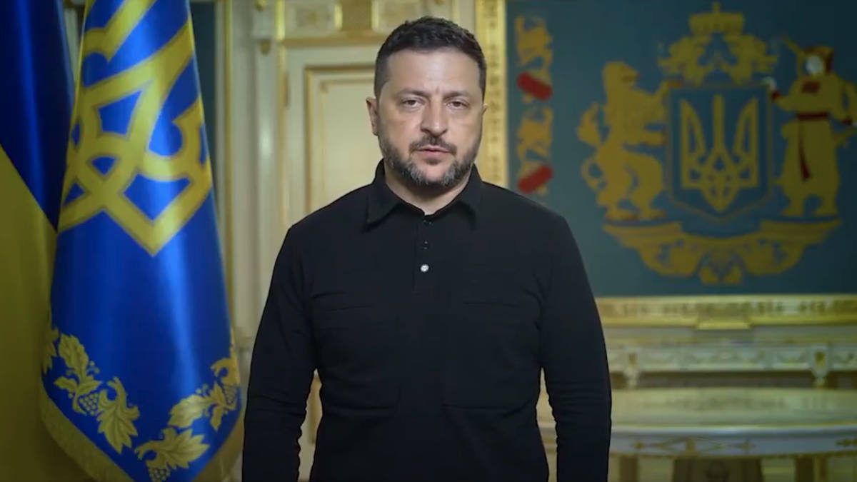 Russian skies are closed, Zelenskyy warns as he suggests more Ukrainian drone attacks in Putin's territory