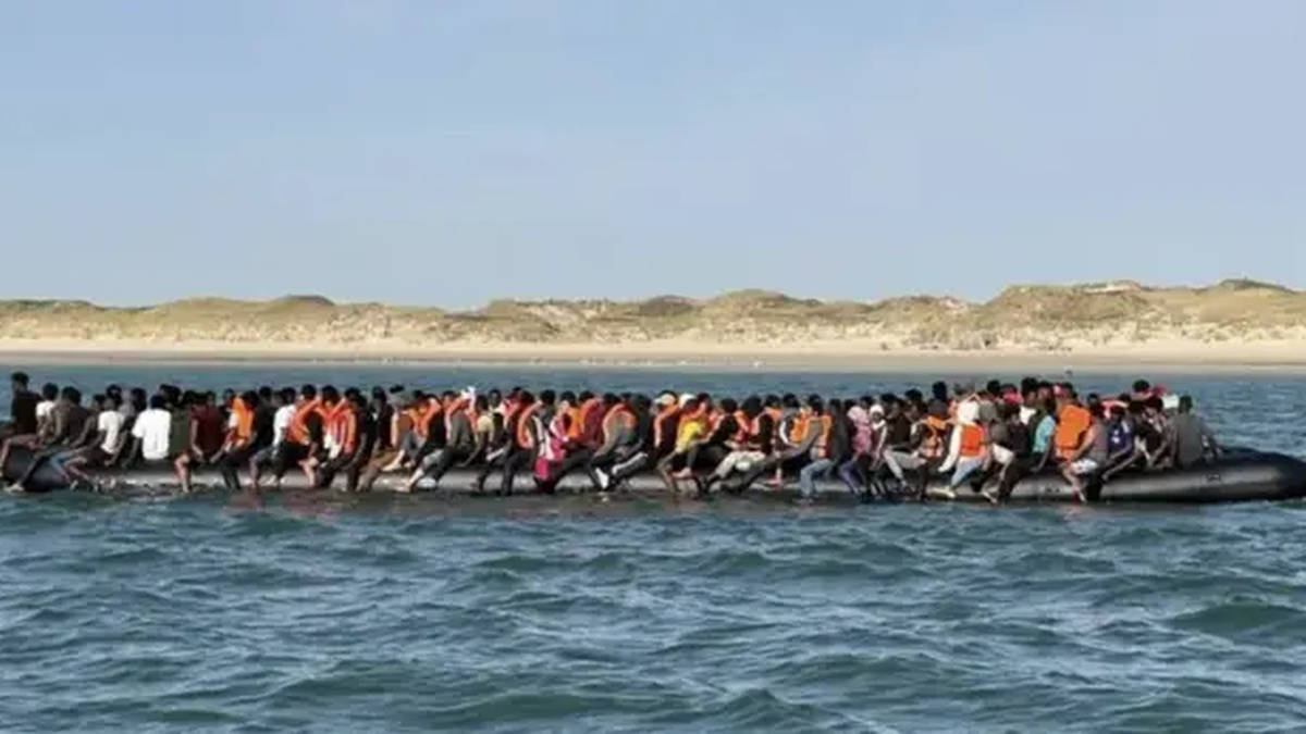 What is a mega dinghy? Next generation of 15m boats carrying 200+ migrants across Channel