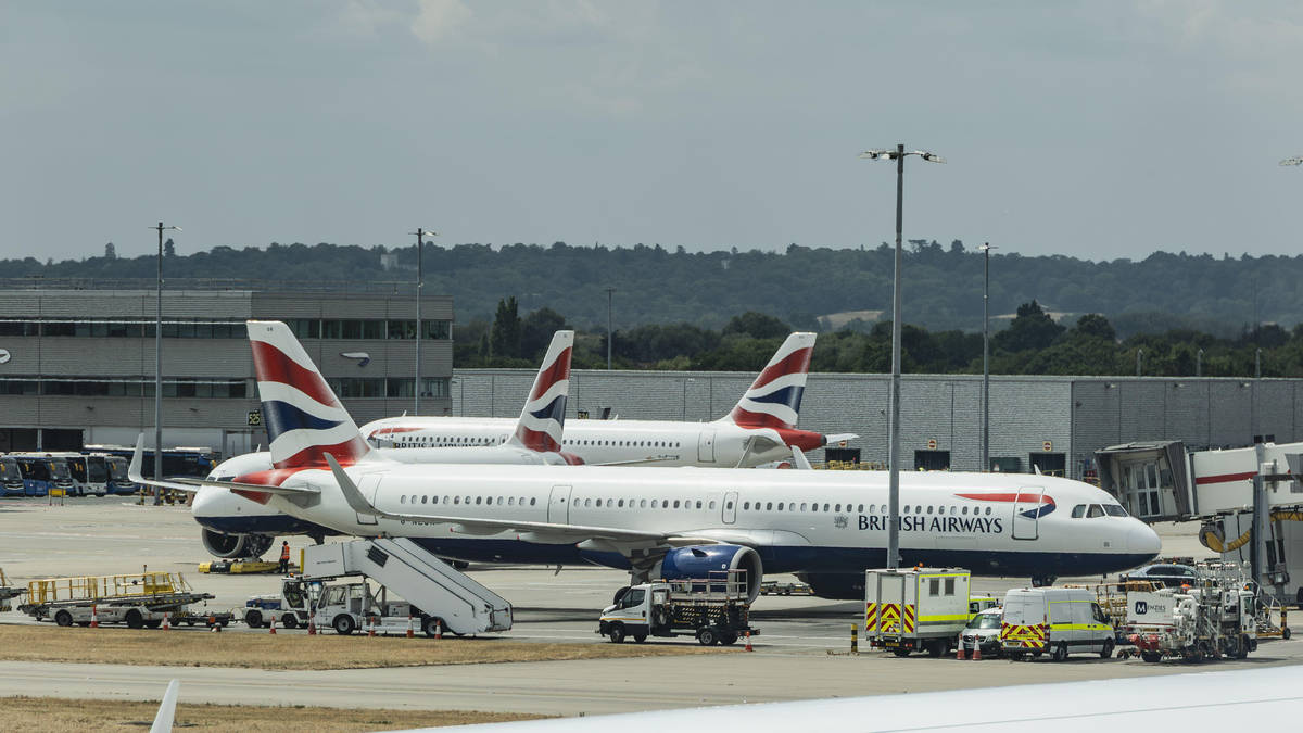 Huge disruption at UK airports affecting thousands of planes - live updates