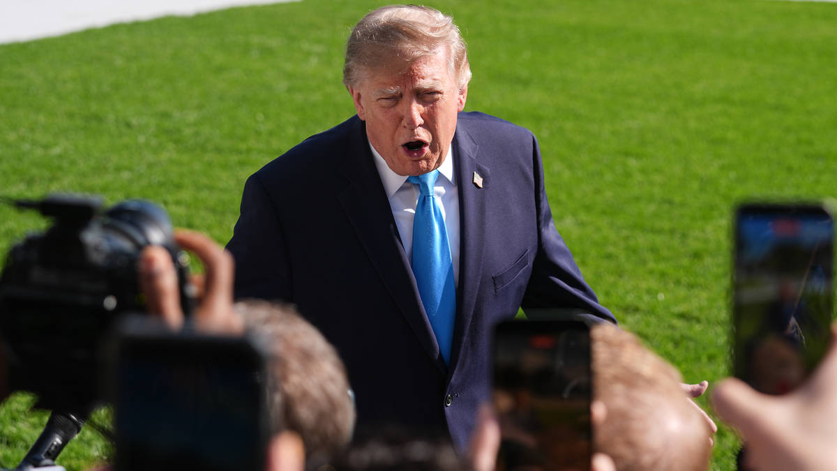 Trump révèle les menaces qui ont motivé le retrait des bombardiers américains de RAF Fairford