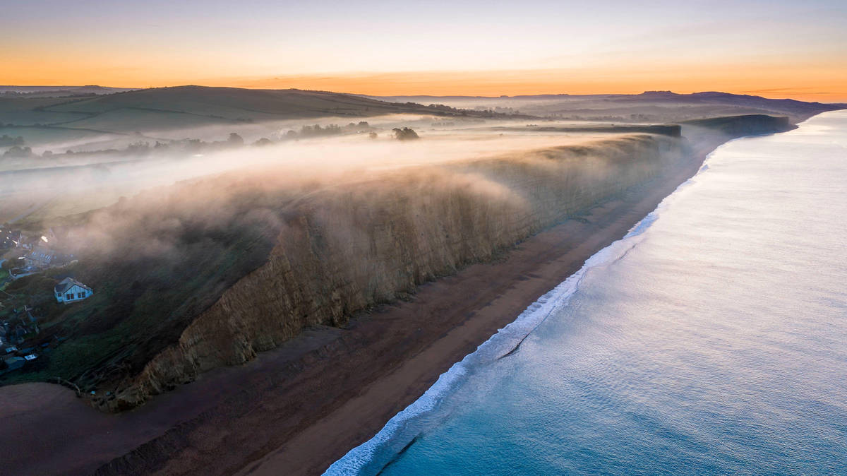 Temperatures set to plunge as autumn chill arrives this week | LBC
