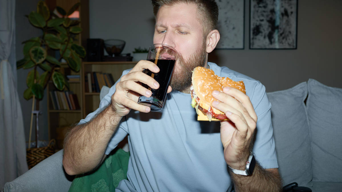 Late-night eating increases liver disease risk, new research finds