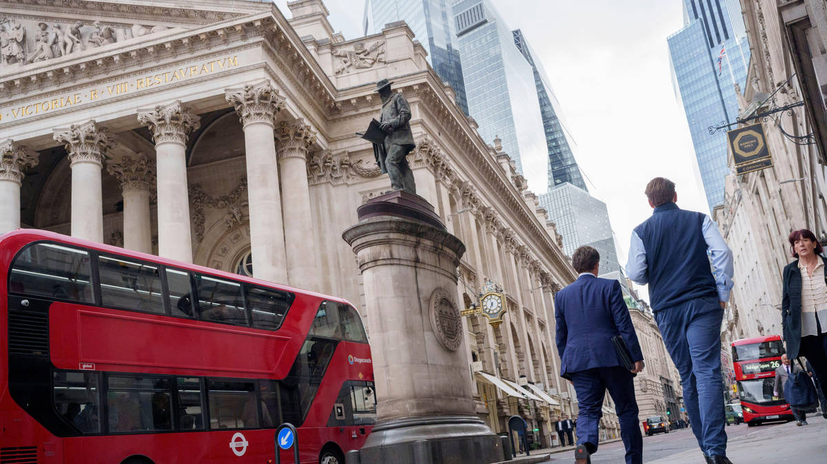 London bus and tram fares to increase by 10p from November | LBC