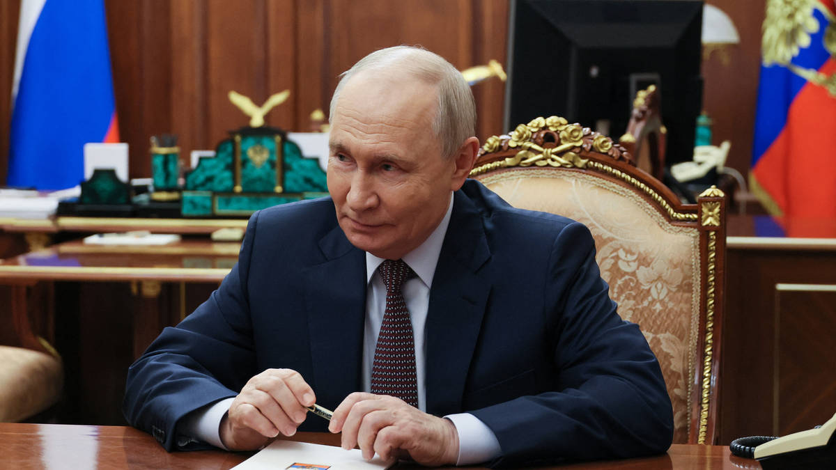 Putin, Xi and Trump to meet, Kremlin confirms - as Russia targets ...
