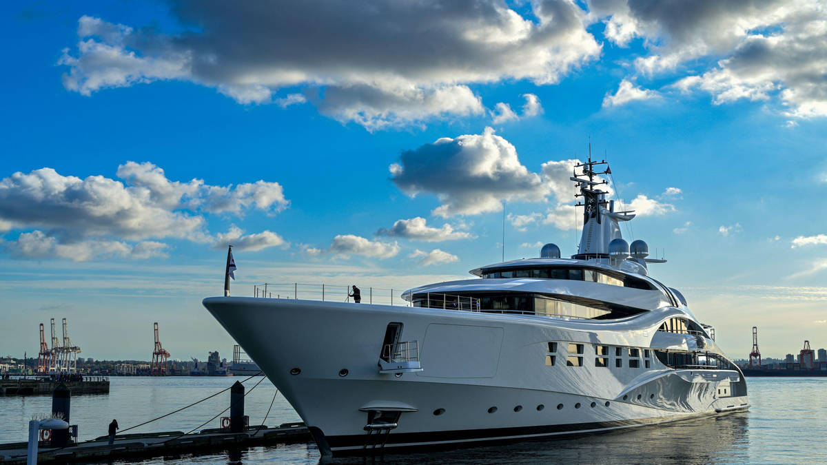 £1.9m yacht among £50m in assets frozen from two British nationals | LBC