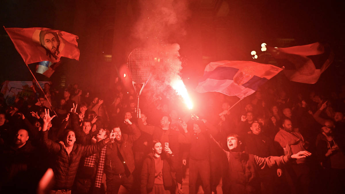 Celebration in Belgrade after Serbia's Vucic concedes defeat to student led movement