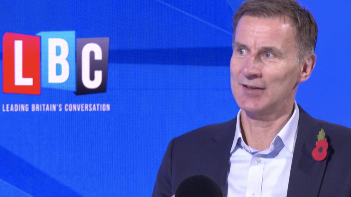 Rejoining the EU is a Labour 'mirage' to disguise lack of progress on economy, former Chancellor Jeremy Hunt tells LBC