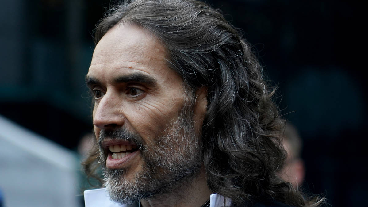 Russell Brand declara en su juicio que las acusaciones le devastaron